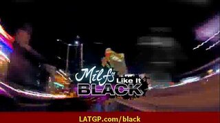 ���้อนเซ็กซี่ MILF ขี่ใหญ่สีดำสูงดิ๊กอายุ 38