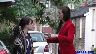 ���ማርኛ አዋቂ pickingup ንጹሕ schoolgirl