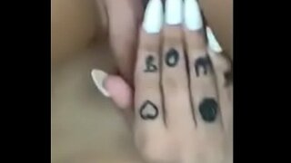 Kate Muffmuncher Solo, nakakakuha ng babad