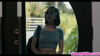 Массажистка ҡайсы менән енси лесбиянки клиентка өйөмдәр